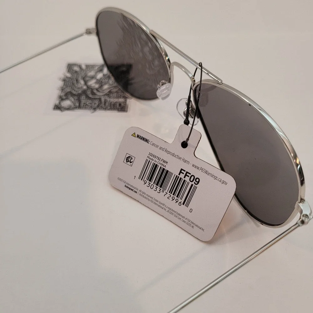 Foster Grant Sunglasses Men Polarized Aviator Silver Blue Mirrored‎ SR1124 FF09